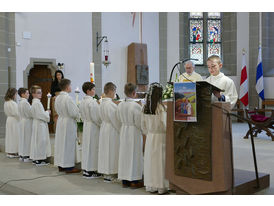 Feier der 1. Heiligen Kommunion in Sankt Crescentius (Foto: Karl-Franz Thiede)